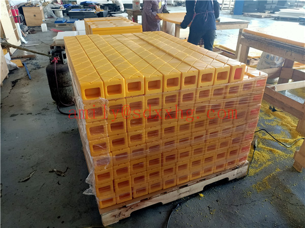 Yellow wear-resisting UHMW Polyethylene blocks
