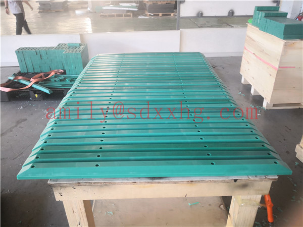 Black and Natural PE1000 UHMWPE square or round bar